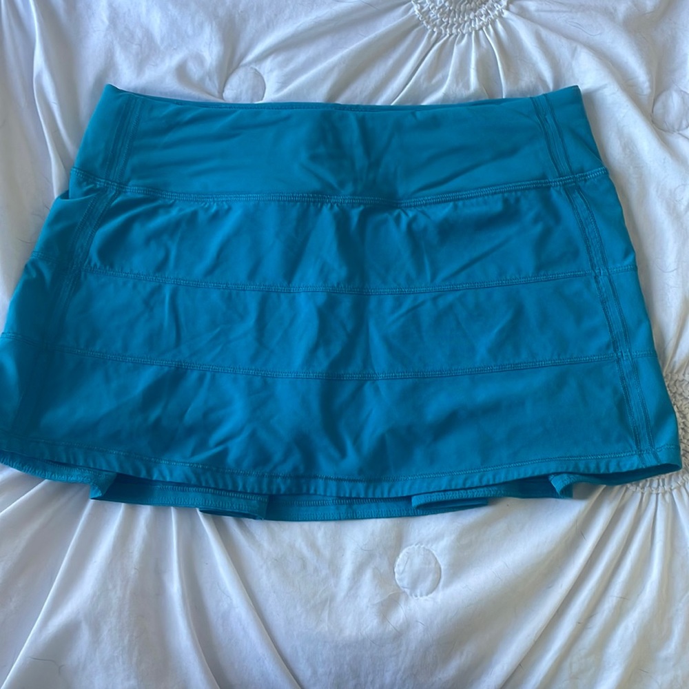 Lululemon size 6 blue tennis skirt with shorts